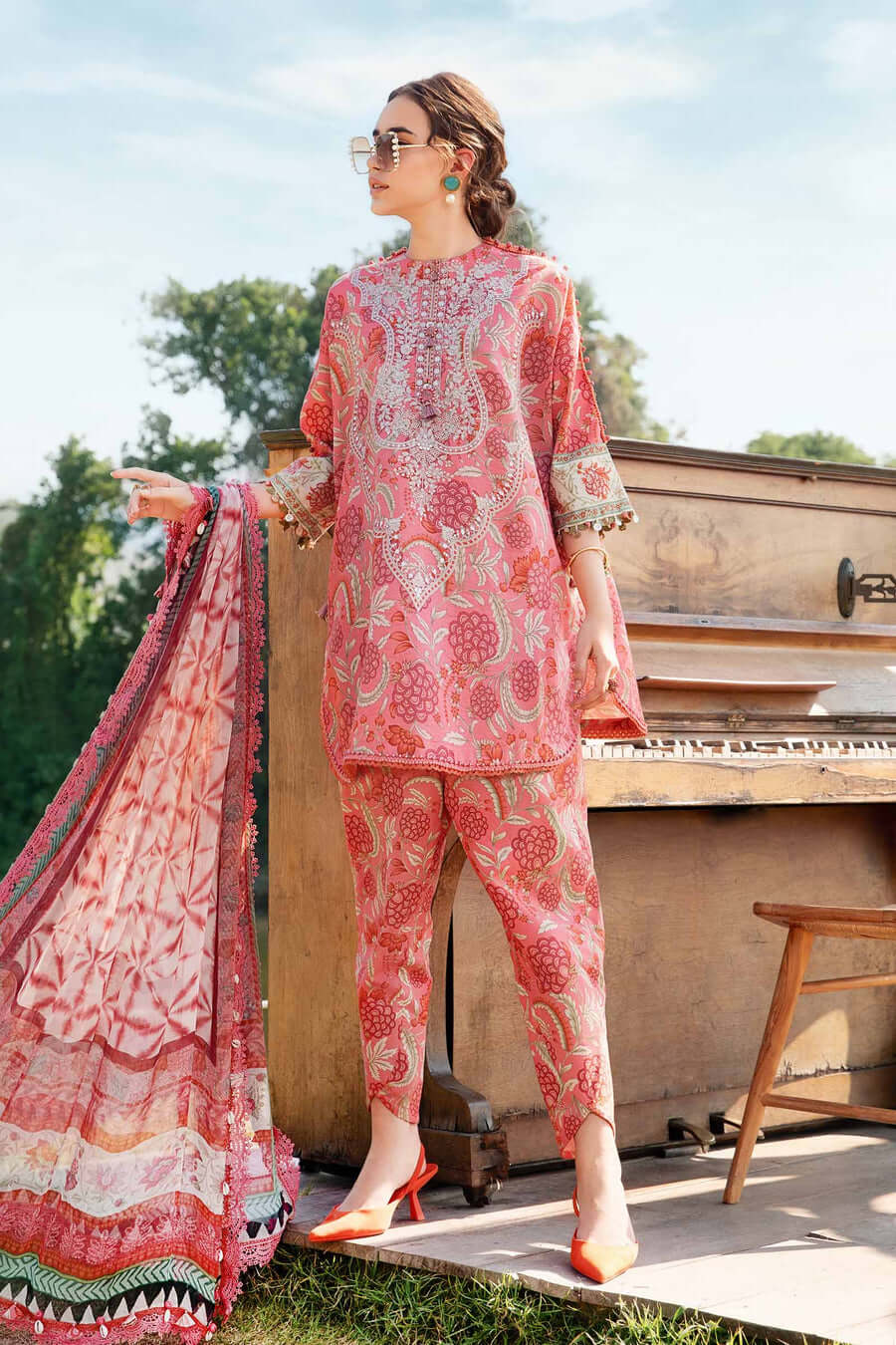 Heavy Embroidered Chicken Kari Lawn Suits | Summer Lawn 2023 Sale   Turbolight