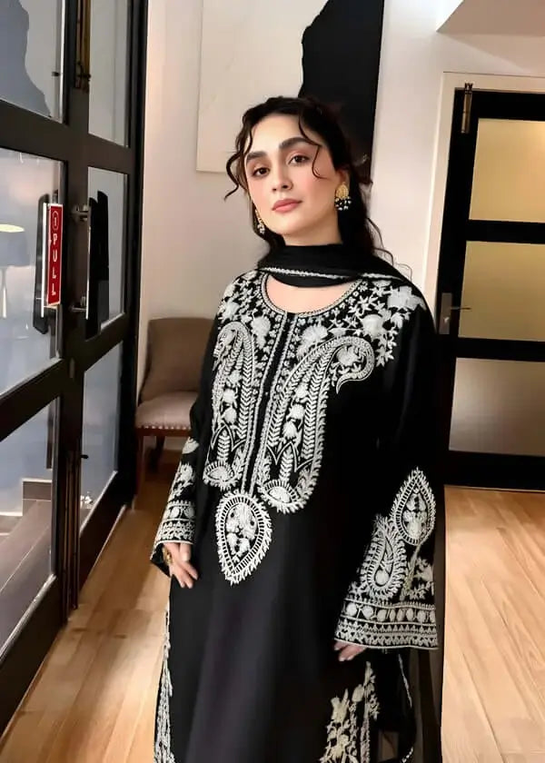 3 Piece Unstitched Heavy Embroidered Lawn Suit with Plain Bamber Chiffon Dupatta