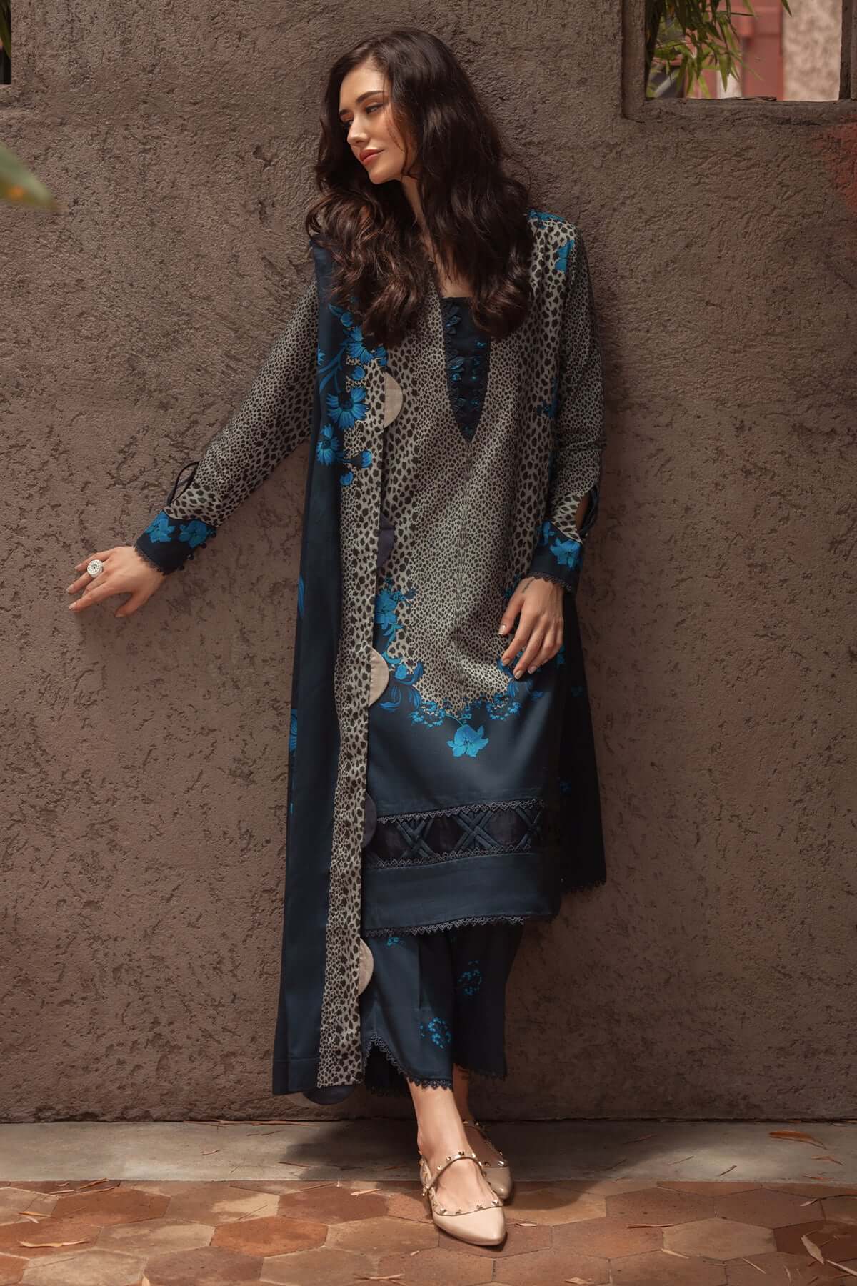 3 Piece Unstitched Digital Printed Khaddar Suit with Printed Khaddar Shawl